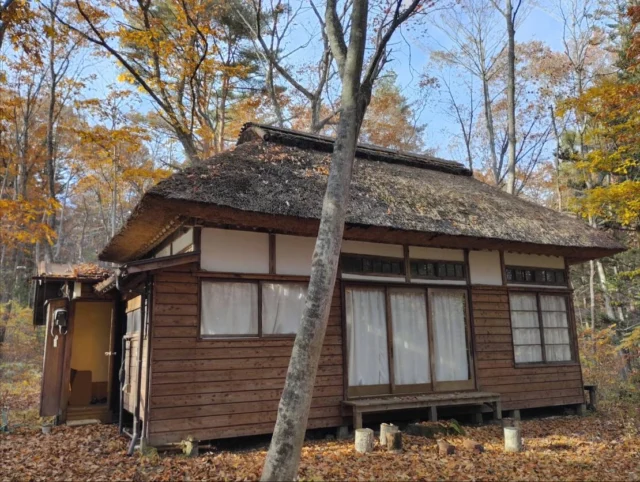 施工事例はハイライトにて公開中▽
@yumekoubou_warita 

古民家リフォーム🛖茅葺き屋根が特徴的

群馬県で注文住宅をお考えの方、地場の工務店の取り組みをぜひご覧ください。
資料請求・ご来場はハイライトよりお気軽にご連絡ください✨

☎️0279-75-2218
@yumekoubou_warita 

＊ライフプランを見直し、無理のない返済計画
＊充実した機能で命を守る家づくり
＊おしゃれで住み心地の良い、飽きのこないデザイン
＊地域に密着した迅速なアフターメンテナンス

#注文住宅 #注文住宅アイディア #注文住宅アイデア #工務店 #工務店が造る家 #群馬工務店 #群馬工務店で家づくり #家づくりのアイディア #施工実例 #施工事例 #古民家 #リフォーム